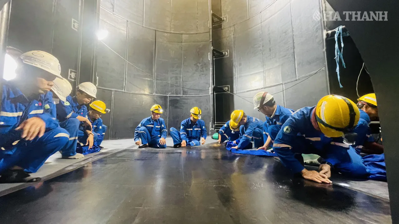 Hà Thanh thi công lót dán cao su bồn và cấu kiện lớn tại công trình