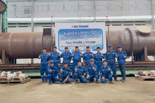 Lớp Lót Cao Su Chống Ăn Mòn Trong Xưởng