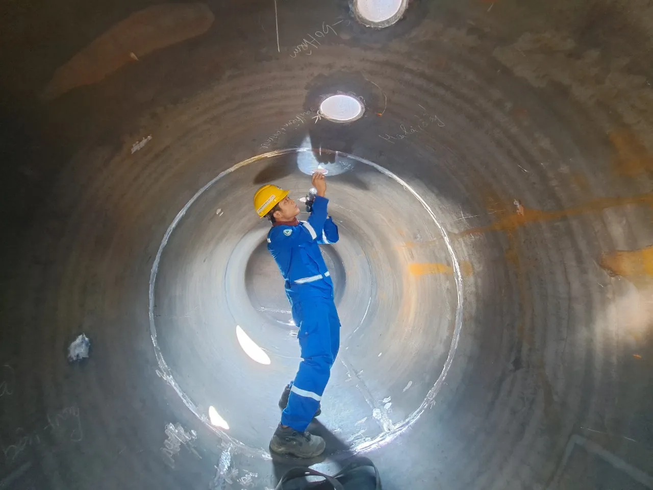 Kiểm tra bề mặt